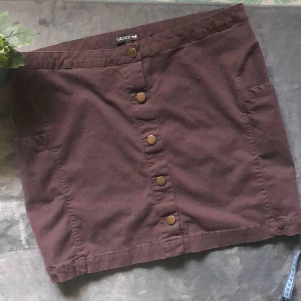 TOAD & Co- Mauve Front Button Knee Length Straight Skirt, Cargo Pockets